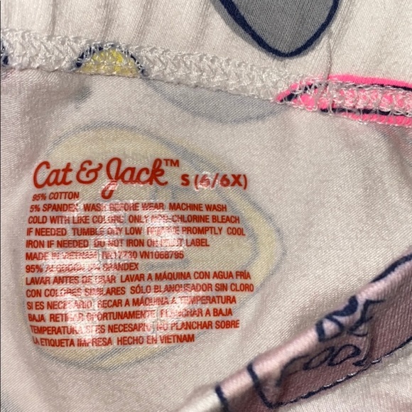 Cat & Jack Set of 2 Valentine’s Day Leggings - Picture 4 of 7